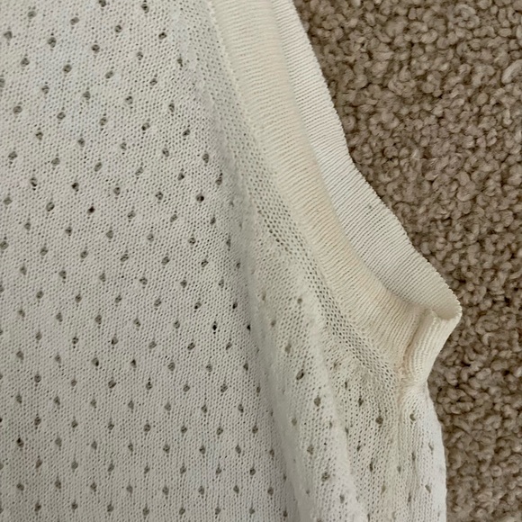 Burberry cream lightweight cotton blend sleeveless top with perforated design - Picture 5 of 12